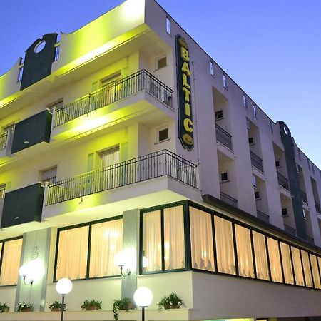 Hotel Baltic 米萨诺阿德里亚蒂科 外观 照片