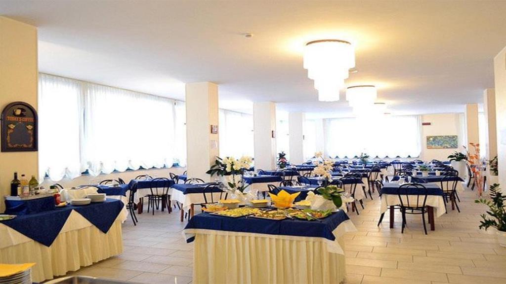 Hotel Baltic 米萨诺阿德里亚蒂科 外观 照片