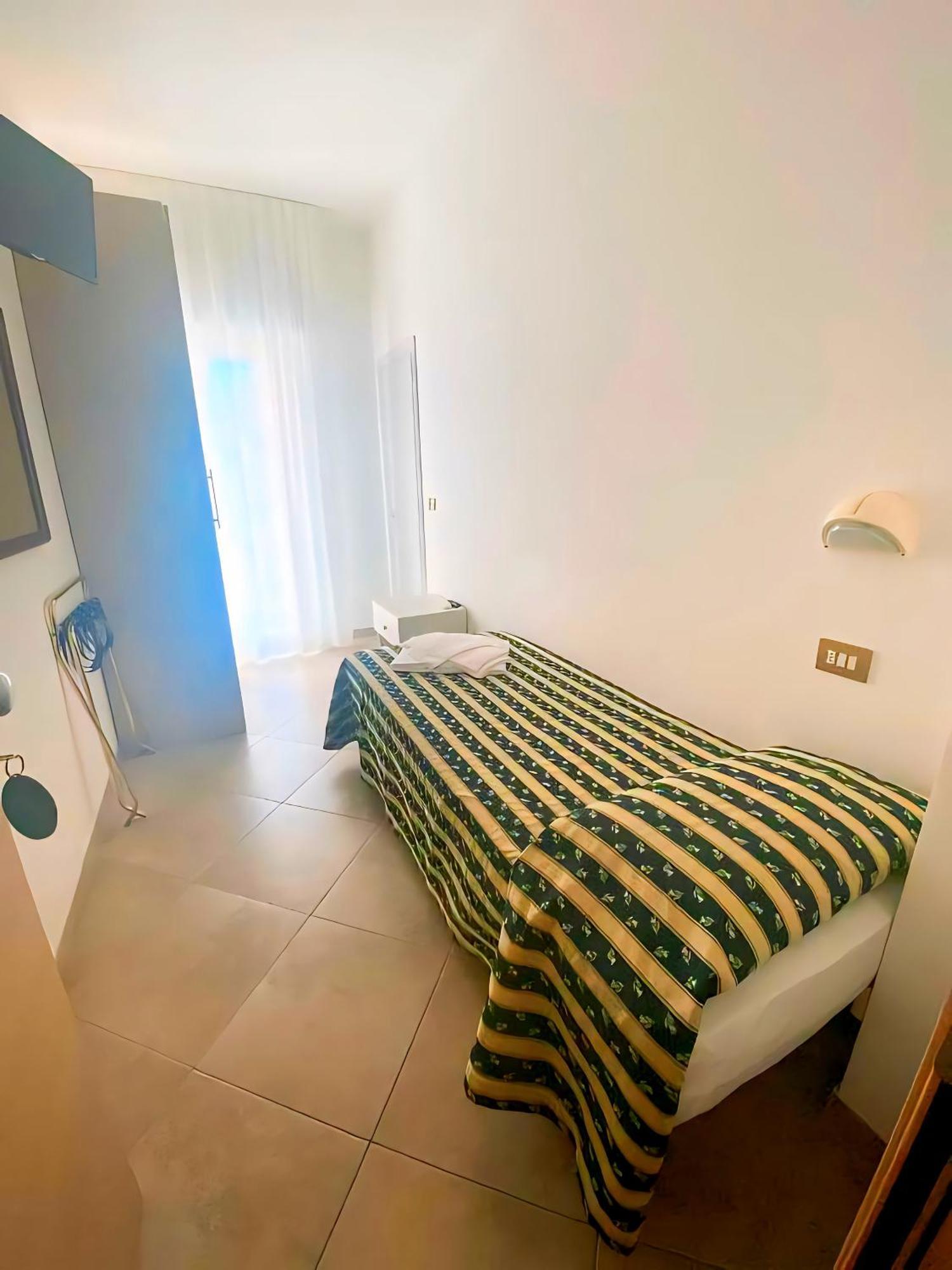 Hotel Baltic 米萨诺阿德里亚蒂科 外观 照片
