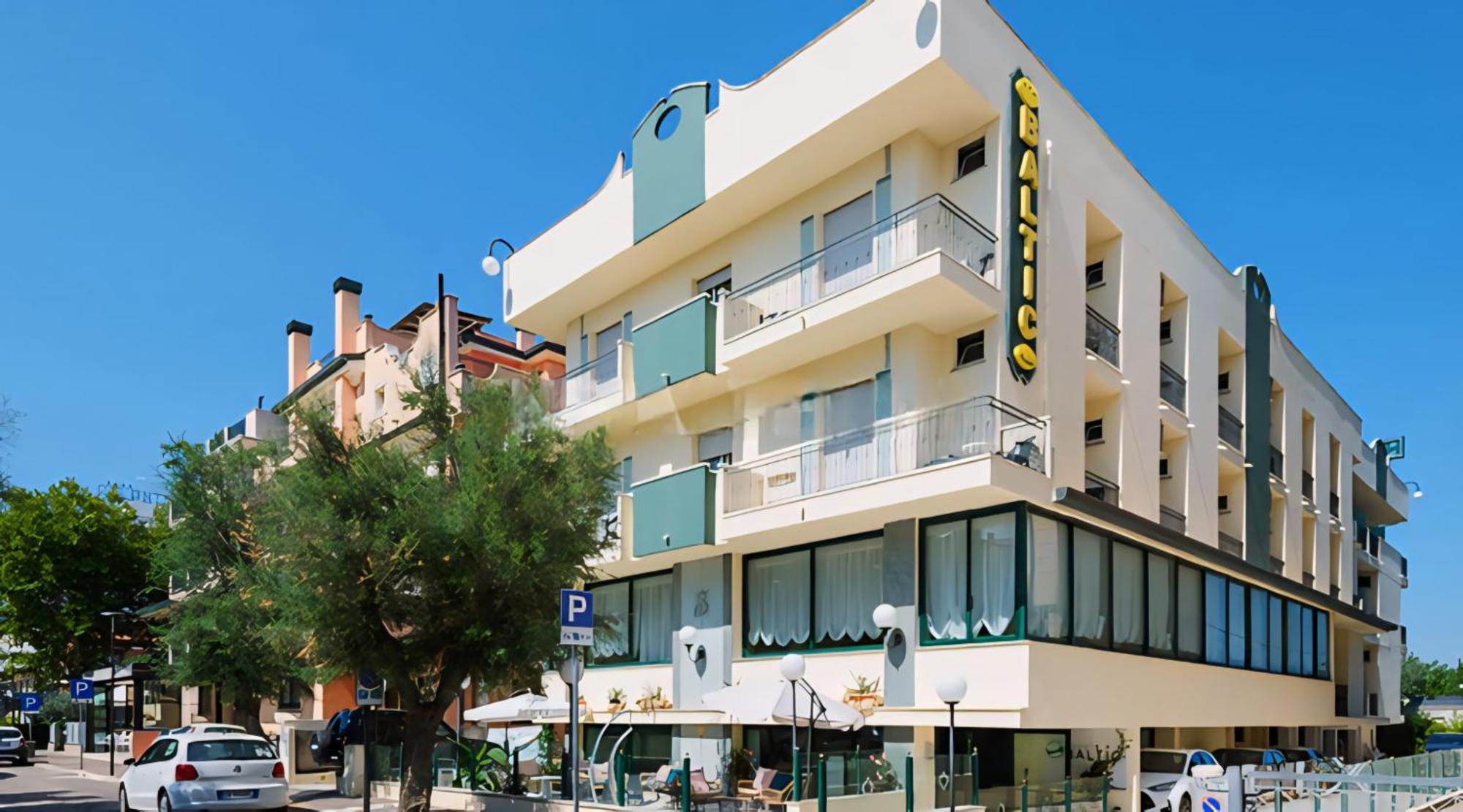 Hotel Baltic 米萨诺阿德里亚蒂科 外观 照片